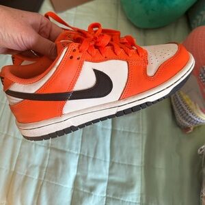 Nike kids Dunks Orange and black Size 4Y